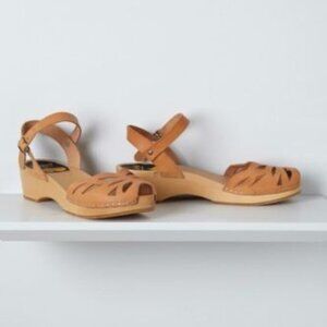 Swedish Hasbeens Ornament Clog Sandal, Size 9 (40), Beige